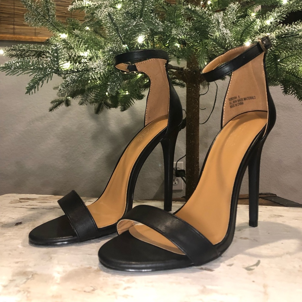 Black Charlotte Russe heels